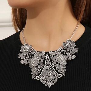 SILVER GRADUATED FLORAL STATEMENT NECKLACE‎